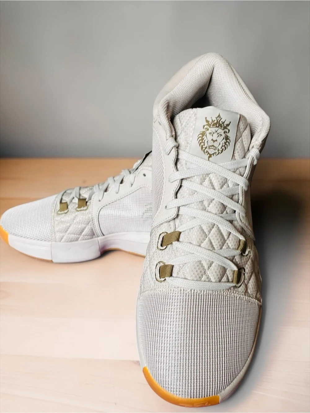 Nike LeBron Witness 8 Size 11.5 Men/Size 13 Women Brand NEW “Light Bone Gum”